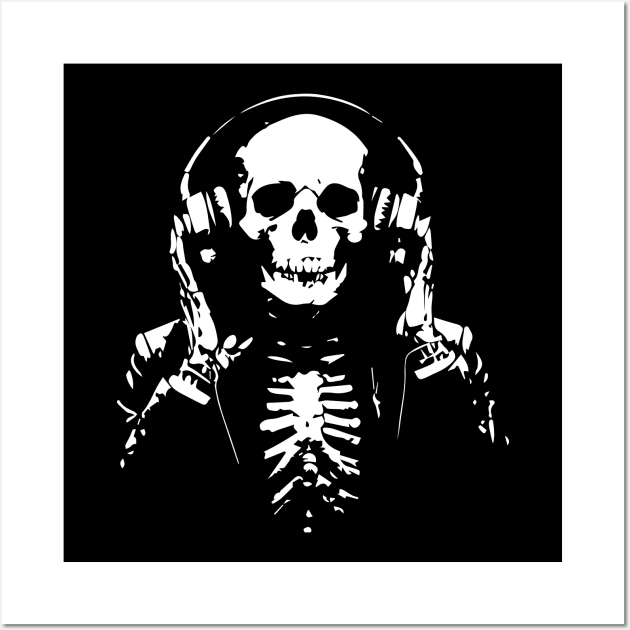 skull with headphones Wall Art by lkn